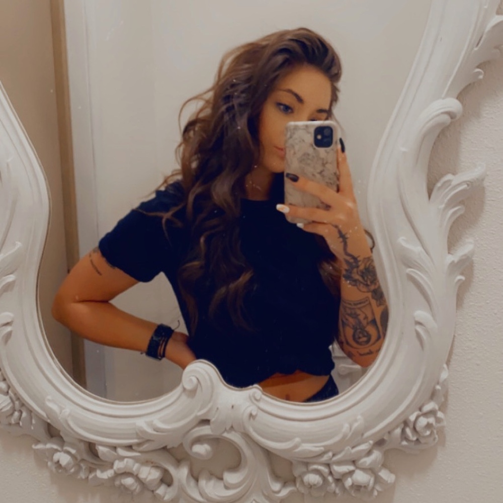 Meet your Posher, Avalon